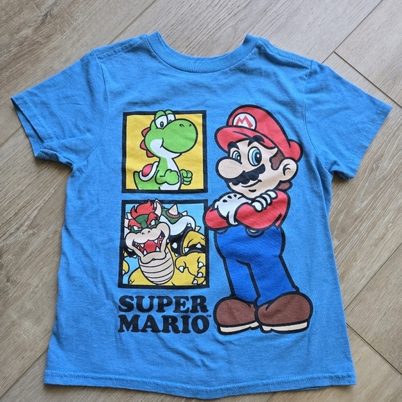 Set of 2 Kids Short Sleeve T-shirts Mario & Air Jordan VGUC - Picture 8 of 11